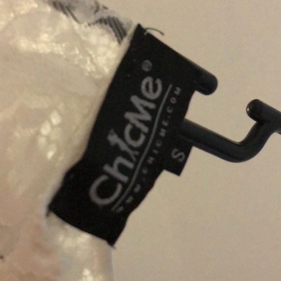 Lacey flowy dress - Picture 3 of 3